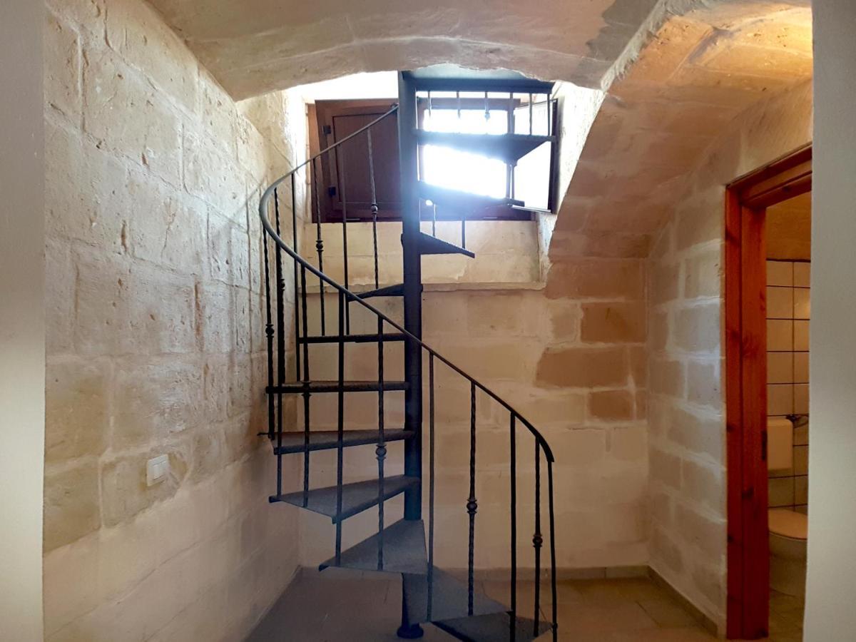 Oikia Vacanze Uggiano La Chiesa Casa Dante Eksteriør bilde